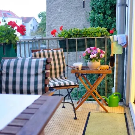Altbauapartment Am Stadtpark Mit Uhrturmblick Apartamento Graz