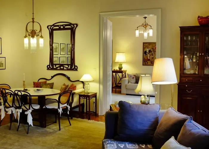 Altbauapartment Am Stadtpark Mit Uhrturmblick Graz